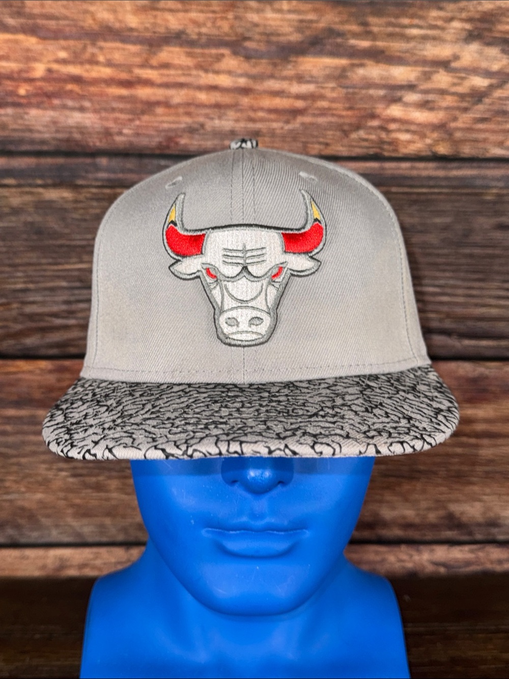 New Era Chicago Bulls 9Fifty Grey Snapback Hat with Textured Print Brim